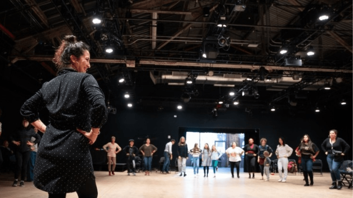 Clase de flamenco con participantes del programa “En Comunidad” en el Bronx, iniciativa cultural vinculada a la Fundación Paco de Lucía.
